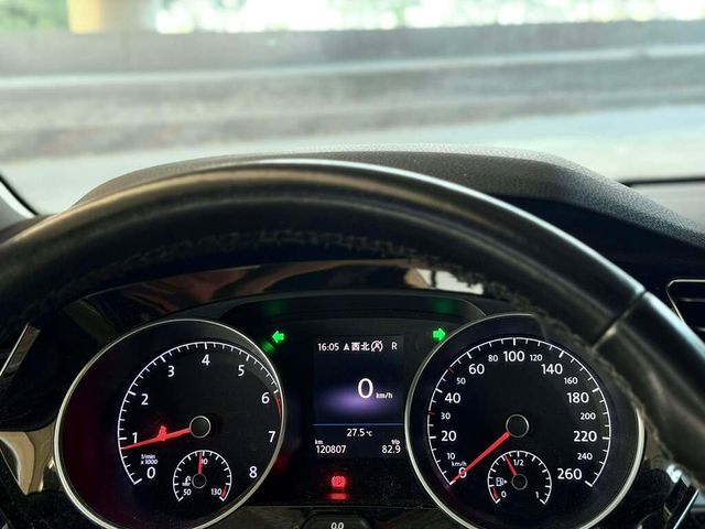 VOLKSWAGEN福斯 TOURAN  第7張相片