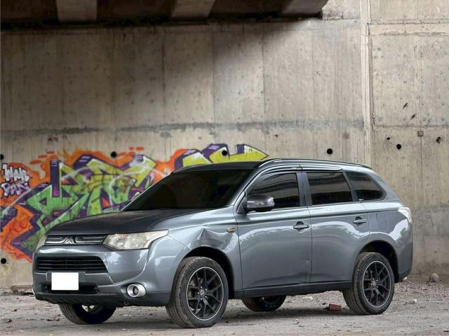 MITSUBISHI三菱 OUTLANDER  第1張相片