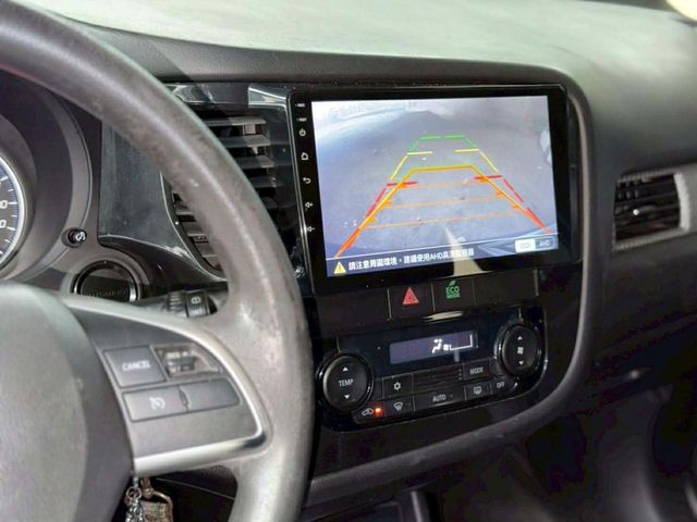 MITSUBISHI三菱 OUTLANDER  第5張相片