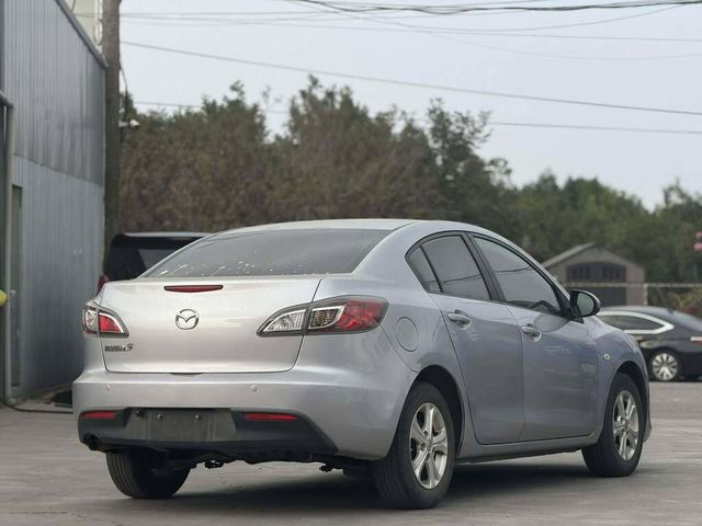 MAZDA馬自達 MAZDA 3  第2張相片