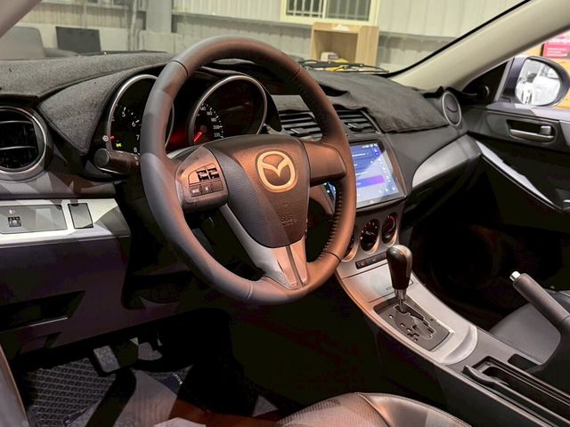 MAZDA馬自達 MAZDA 3  第8張相片