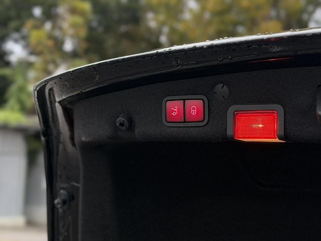 M-BENZ賓士 C300  第14張相片