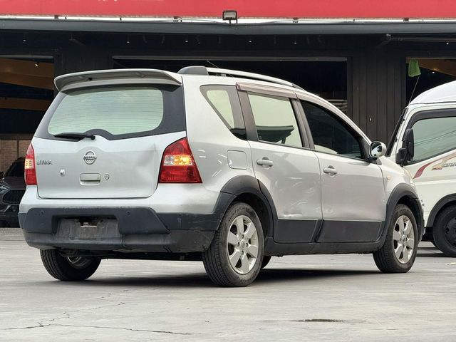 NISSAN日產 LIVINA  第2張相片