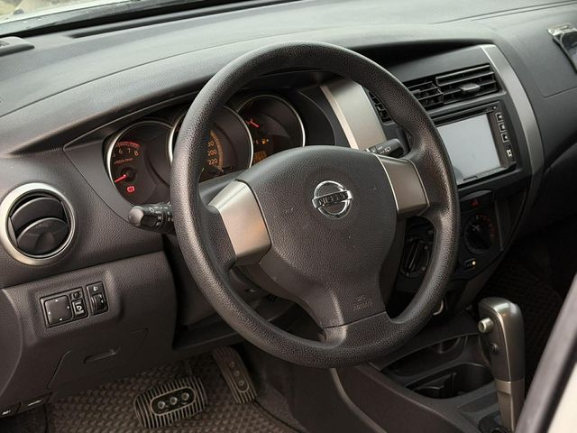 NISSAN日產 LIVINA  第4張相片