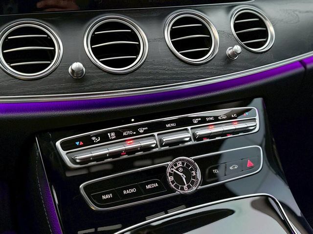 M-BENZ賓士 E200  第9張相片