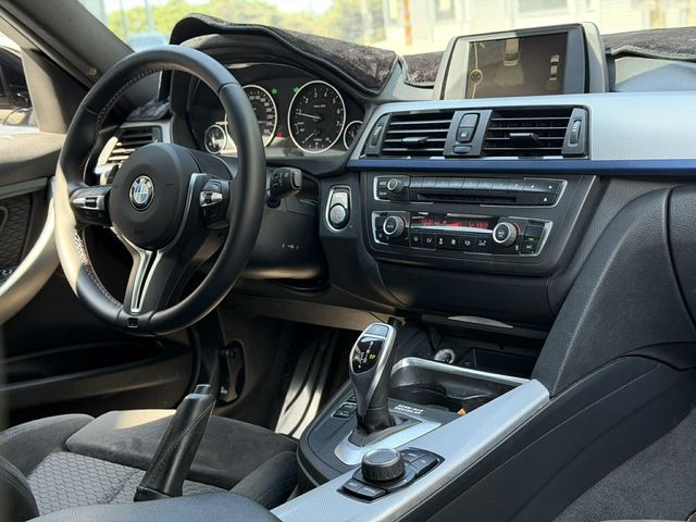 BMW寶馬 320I M SPORT  第4張相片