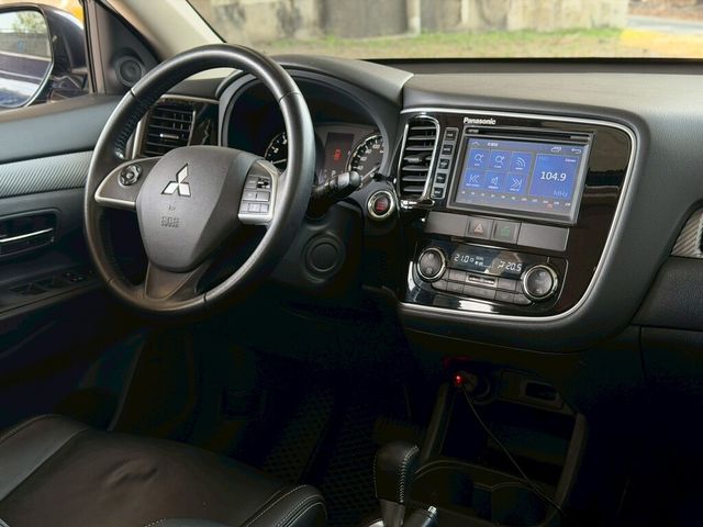 MITSUBISHI三菱 OUTLANDER  第6張相片