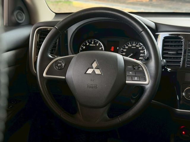 MITSUBISHI三菱 OUTLANDER  第7張相片