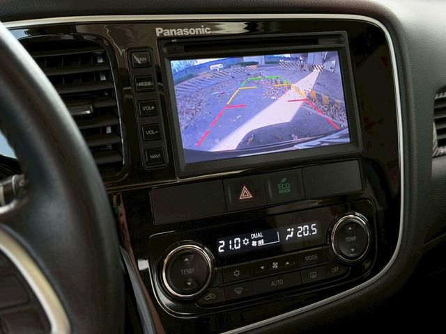 MITSUBISHI三菱 OUTLANDER  第10張相片