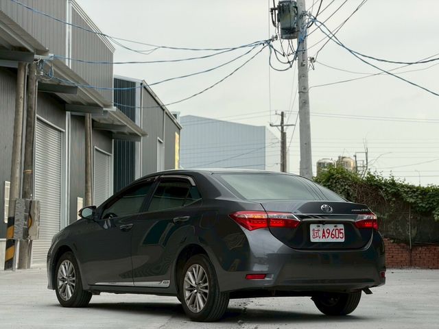 TOYOTA豐田 ALTIS  第2張相片