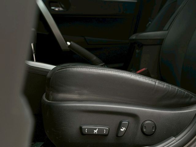 TOYOTA豐田 ALTIS  第10張相片