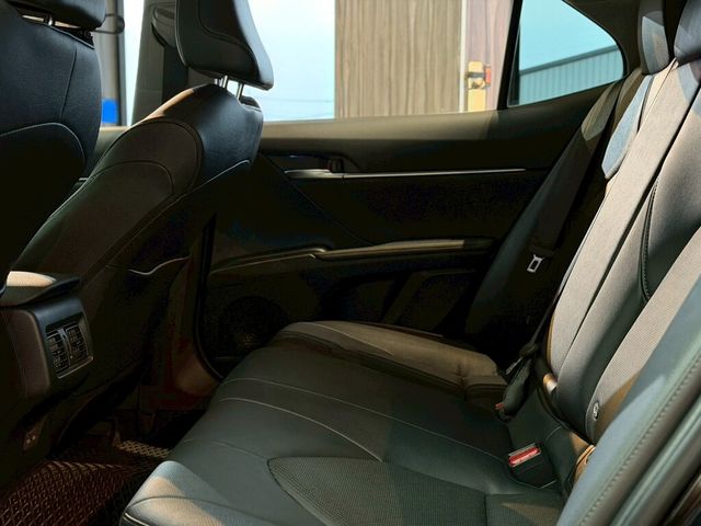 TOYOTA豐田 CAMRY  第14張相片