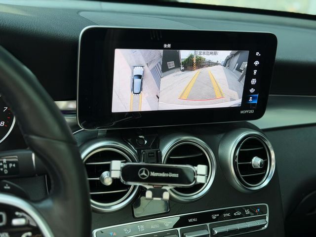 M-BENZ賓士 GLC300  第7張相片