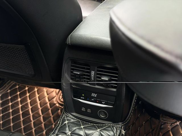 BMW寶馬 330I  第11張相片