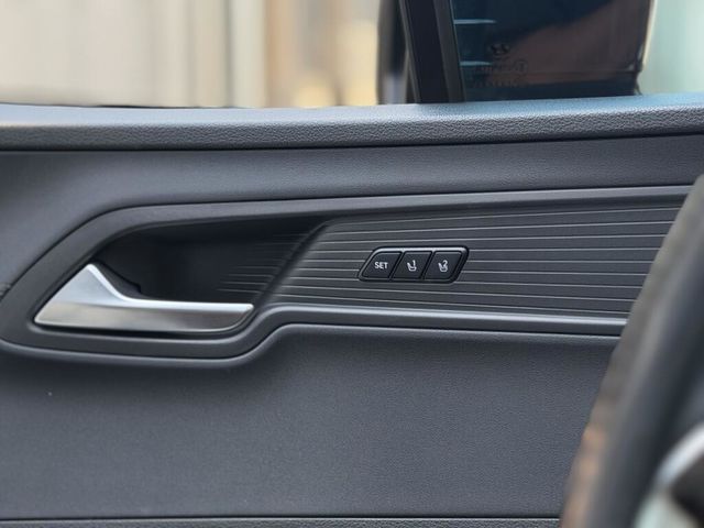 HYUNDAI現代 CUSTIN  第13張相片