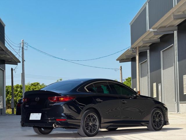 MAZDA馬自達 MAZDA 3  第2張相片
