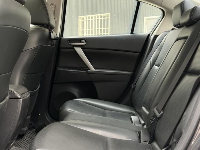MAZDA馬自達 MAZDA 3  第8張相片