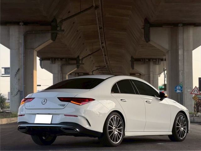 M-BENZ賓士 CLA250  第2張相片