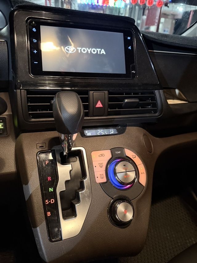 TOYOTA豐田 SIENTA  第7張相片