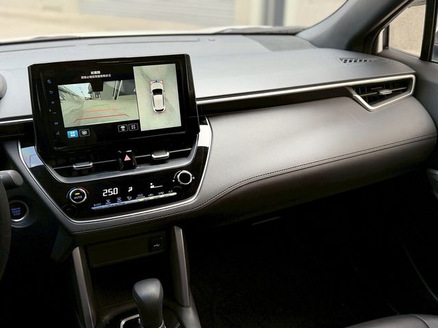 TOYOTA豐田 COROLLA CROSS  第7張相片