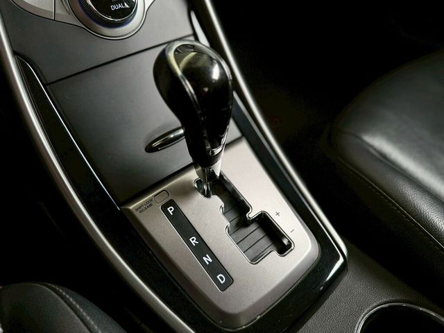 HYUNDAI現代 ELANTRA  第8張相片