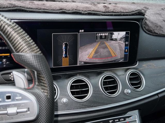 M-BENZ賓士 E300  第12張相片