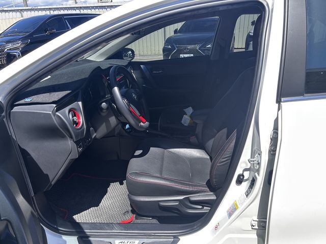 TOYOTA豐田 ALTIS  第6張相片