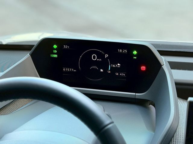 TOYOTA豐田 BZ4X  第8張相片