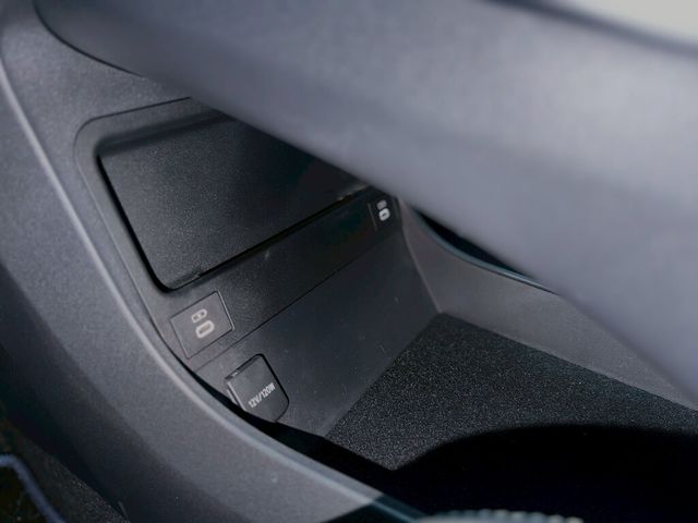 TOYOTA豐田 BZ4X  第13張相片