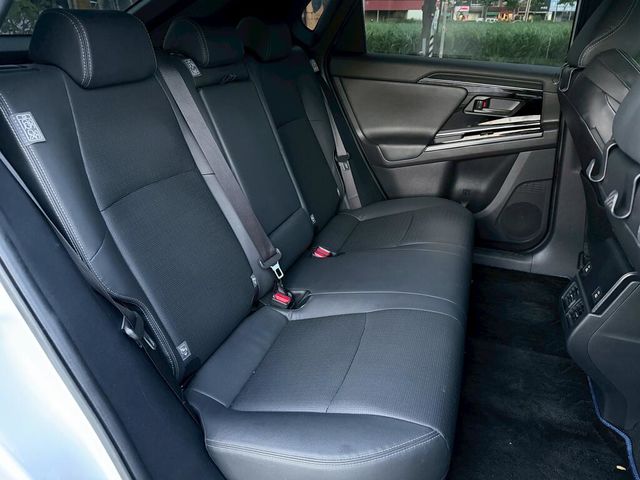 TOYOTA豐田 BZ4X  第18張相片