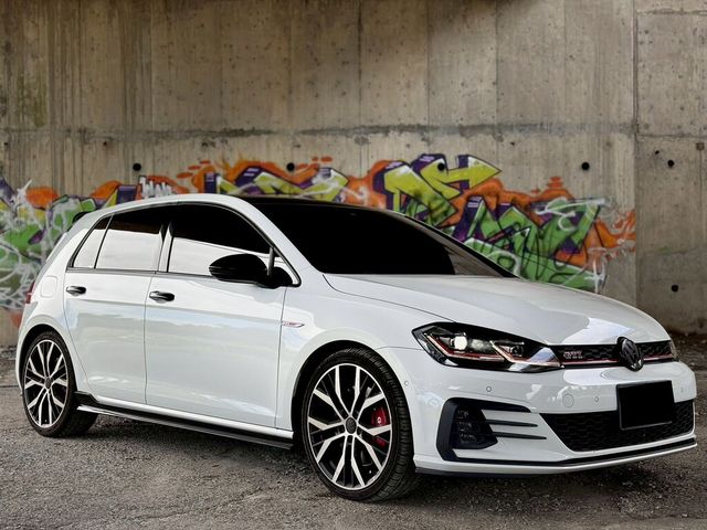 VOLKSWAGEN福斯 GOLF GTI  第1張相片