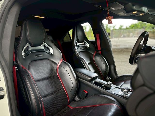 M-BENZ賓士 CLA45 AMG  第11張相片