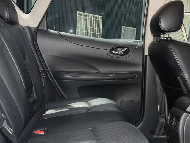 NISSAN日產 TIIDA  第4張相片