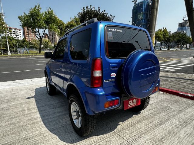 ✨2011年 SUZUKI JIMNY✨倒車顯影✨ABS防鎖死煞車系統✨防盜✨雙螢幕多合一影音系統✨里程保證✨實車實價  第4張相片