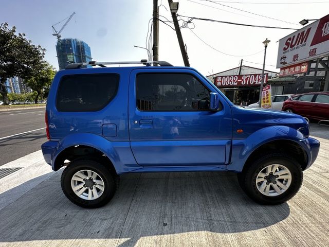✨2011年 SUZUKI JIMNY✨倒車顯影✨ABS防鎖死煞車系統✨防盜✨雙螢幕多合一影音系統✨里程保證✨實車實價  第8張相片