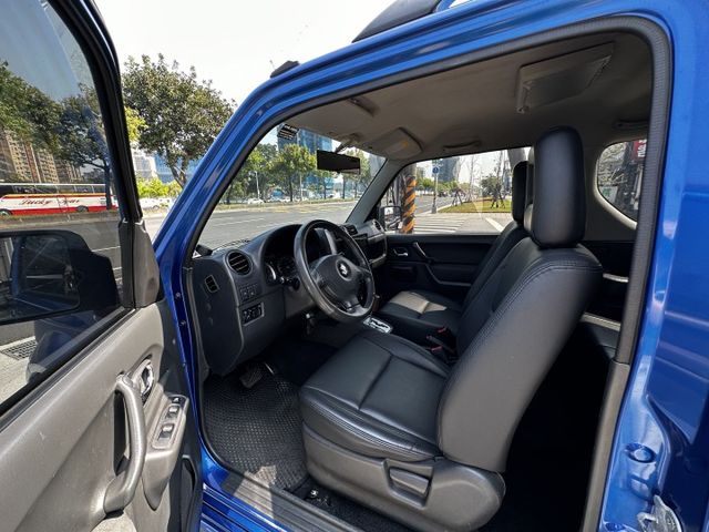 ✨2011年 SUZUKI JIMNY✨倒車顯影✨ABS防鎖死煞車系統✨防盜✨雙螢幕多合一影音系統✨里程保證✨實車實價  第13張相片