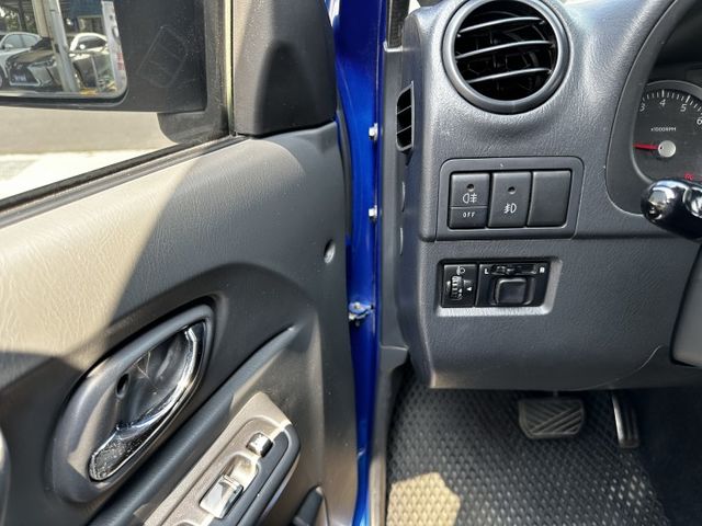 ✨2011年 SUZUKI JIMNY✨倒車顯影✨ABS防鎖死煞車系統✨防盜✨雙螢幕多合一影音系統✨里程保證✨實車實價  第16張相片