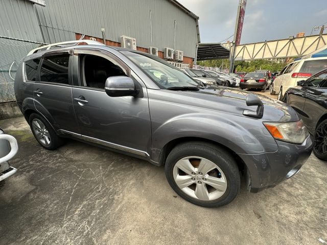 ✨2008年 中華 Outlander 2.4 4WD 旗艦型✨倒車顯影✨天窗✨倒車雷達✨多合一影音✨里程保證✨實車實價  第11張相片