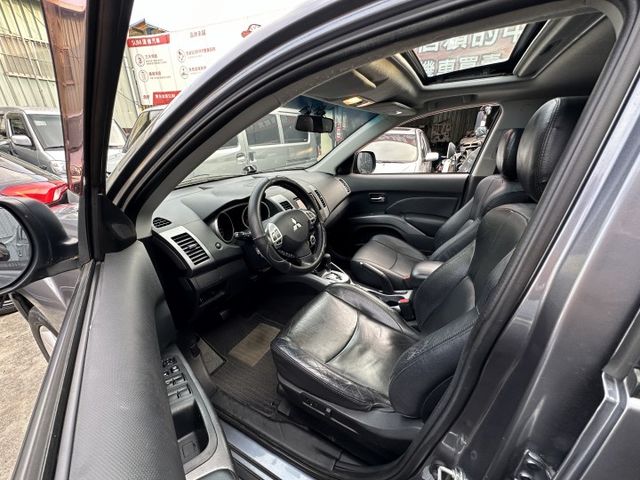 ✨2008年 中華 Outlander 2.4 4WD 旗艦型✨倒車顯影✨天窗✨倒車雷達✨多合一影音✨里程保證✨實車實價  第17張相片