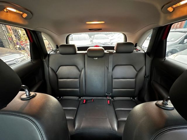 ✨2013年 BENZ B180 ✨僅跑7.2萬公里✨HID頭燈✨恆溫✨方向盤快控鍵✨多合一影音系統✨里程保證✨實車實價  第15張相片