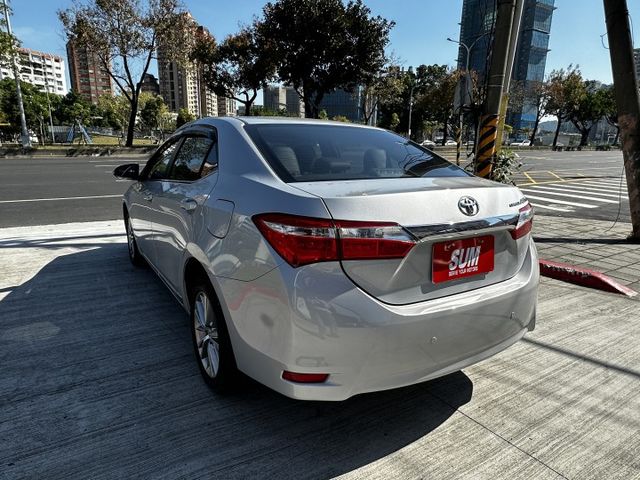 ✨2015年 TOYOTA ALTIS 1.8經典版✨僅跑3.8萬公里✨恆溫✨電動後視鏡✨里程保證✨實車實價  第6張相片