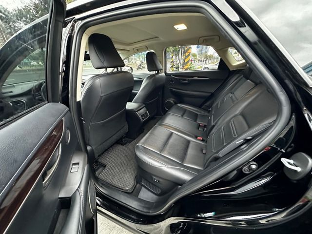 ✨2014年 NX300h✨免KEY✨倒車顯影✨方向快控鍵✨多合一影音系統✨里程保證✨實車實價  第10張相片