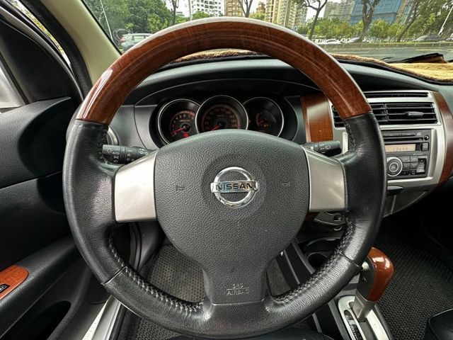 ✨2010年 NISSAN GRAND LIVINA 1.8B✨稀有七人座✨恆溫空調✨里程保證✨實車實價  第14張相片