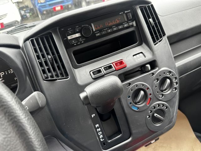 ✨2023年 TOYOTA TOWN ACE 自排✨全新領牌車✨僅跑14公里✨循跡防滑✨里程保證✨實車實價  第15張相片