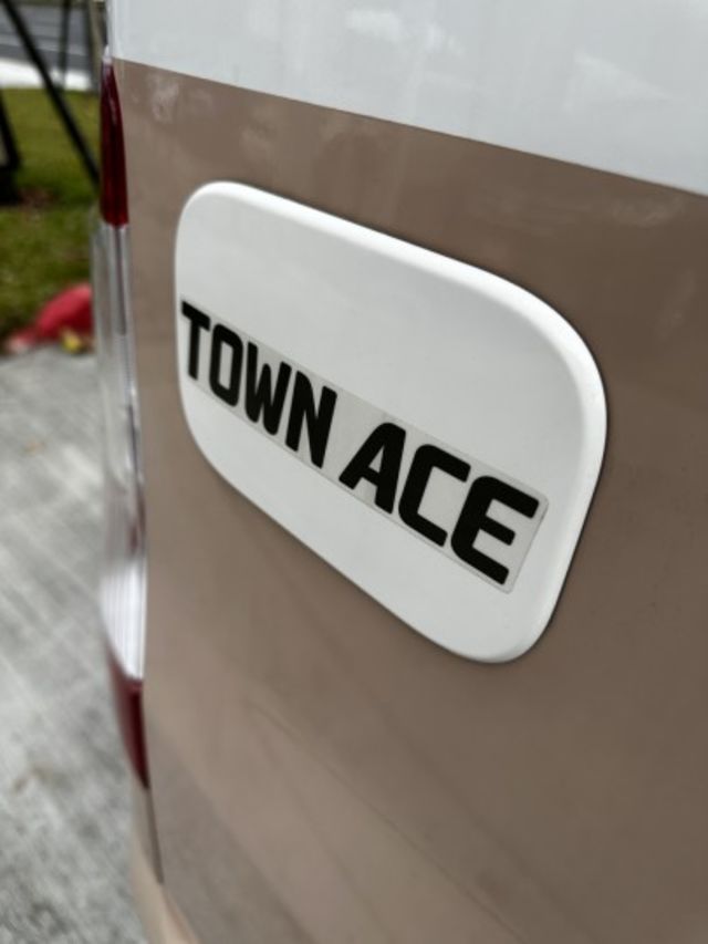 ✨2023年 TOYOTA TOWN ACE 自排✨全新領牌車✨僅跑14公里✨循跡防滑✨里程保證✨實車實價  第16張相片