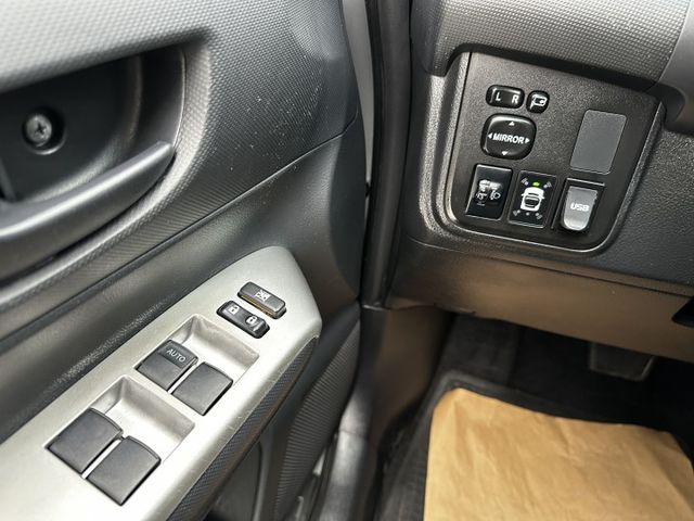 ✨2011年 TOYOTA WISH 七人座✨定速✨倒車顯影✨安卓機✨恆溫✨後座出風口✨里程保證✨實車實價  第14張相片
