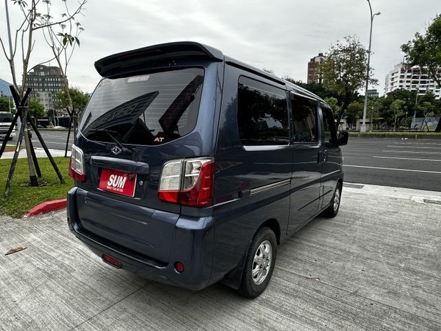 ✨2019年 中華 菱利 A180 1.5✨稀有自排 8人座改5人座✨盲點偵測✨定速✨倒車雷達✨里程保證✨實車實價  第6張相片