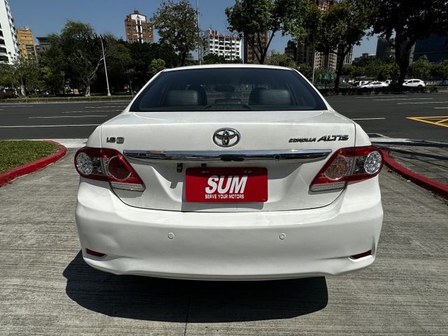 ✨2011年 TOYOTA ALTIS✨倒車顯影✨定速✨恆溫✨後座分離倒覆✨多合一影音系統✨里程保證✨實車實價  第5張相片
