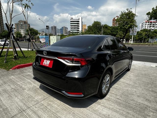 ✨2021年 TOYOTA ALTIS 1.8豪華版✨僅跑2.3萬公里✨倒車顯影✨ACC跟車✨恆溫✨里程保證✨實車實價  第6張相片