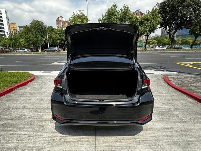 ✨2021年 TOYOTA ALTIS 1.8豪華版✨僅跑2.3萬公里✨倒車顯影✨ACC跟車✨恆溫✨里程保證✨實車實價  第8張相片